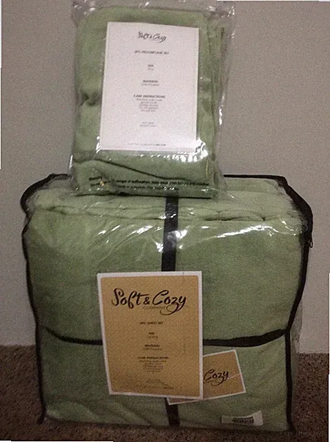 7 Piece Bedding Set Bundle - Soft & Cozy Brand New & Unused Sage Color